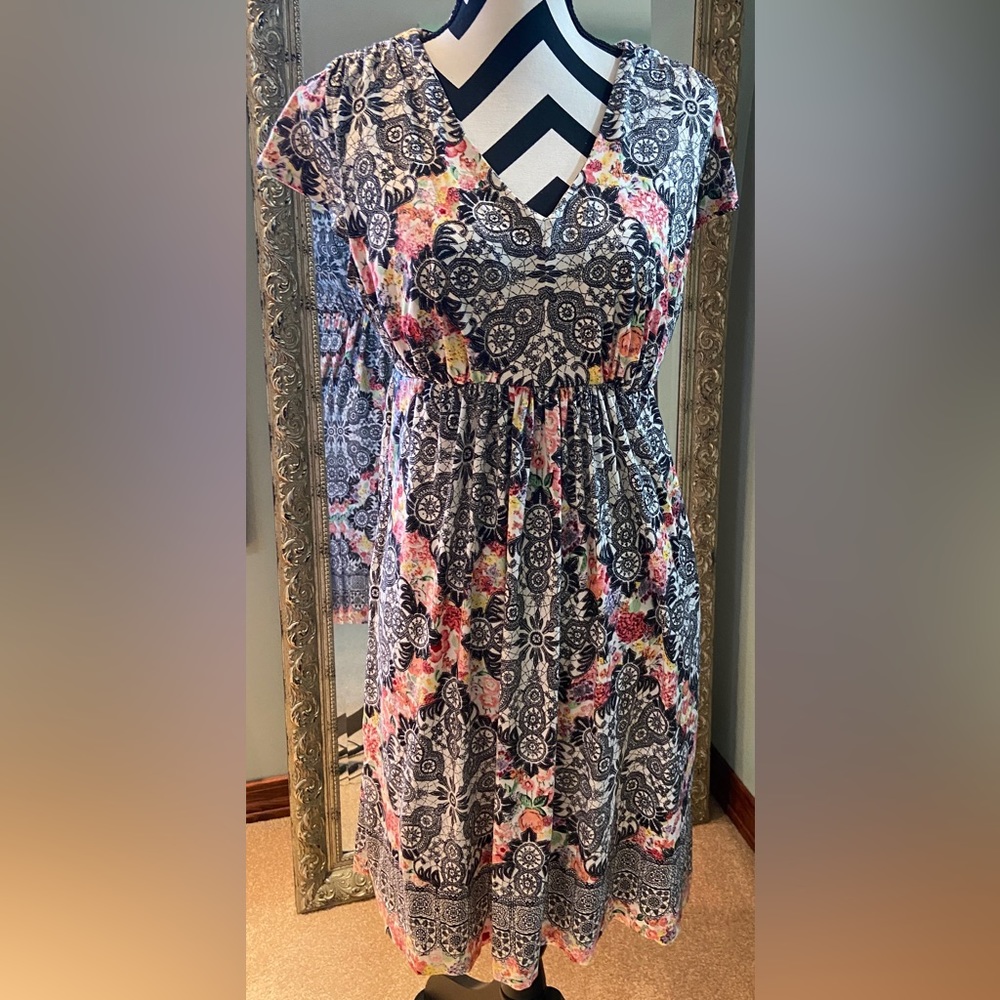 Travel Soma pattern dress